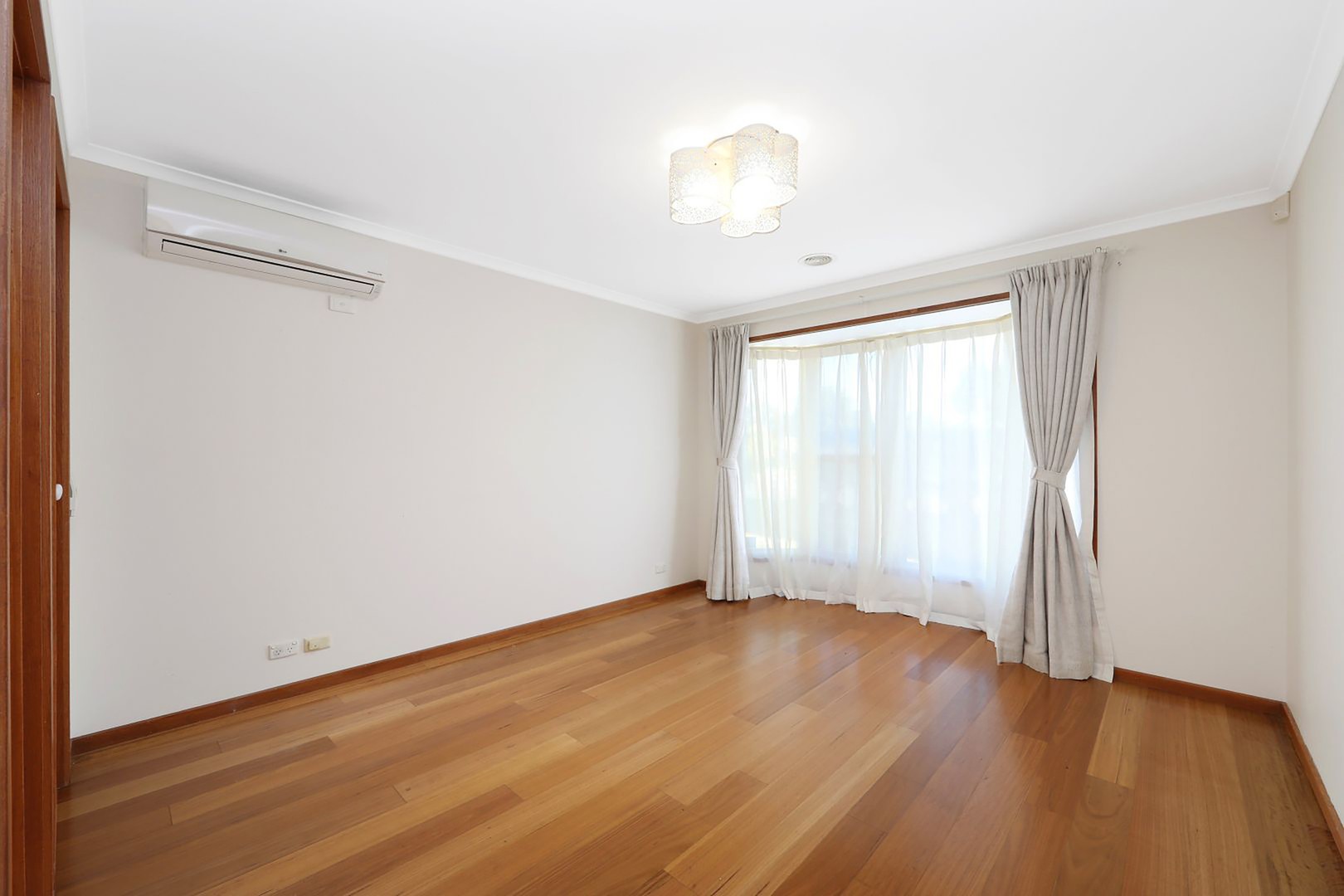 21 Spruce Drive, Rowville, VIC 3178, Rowville - Thumbnail 3