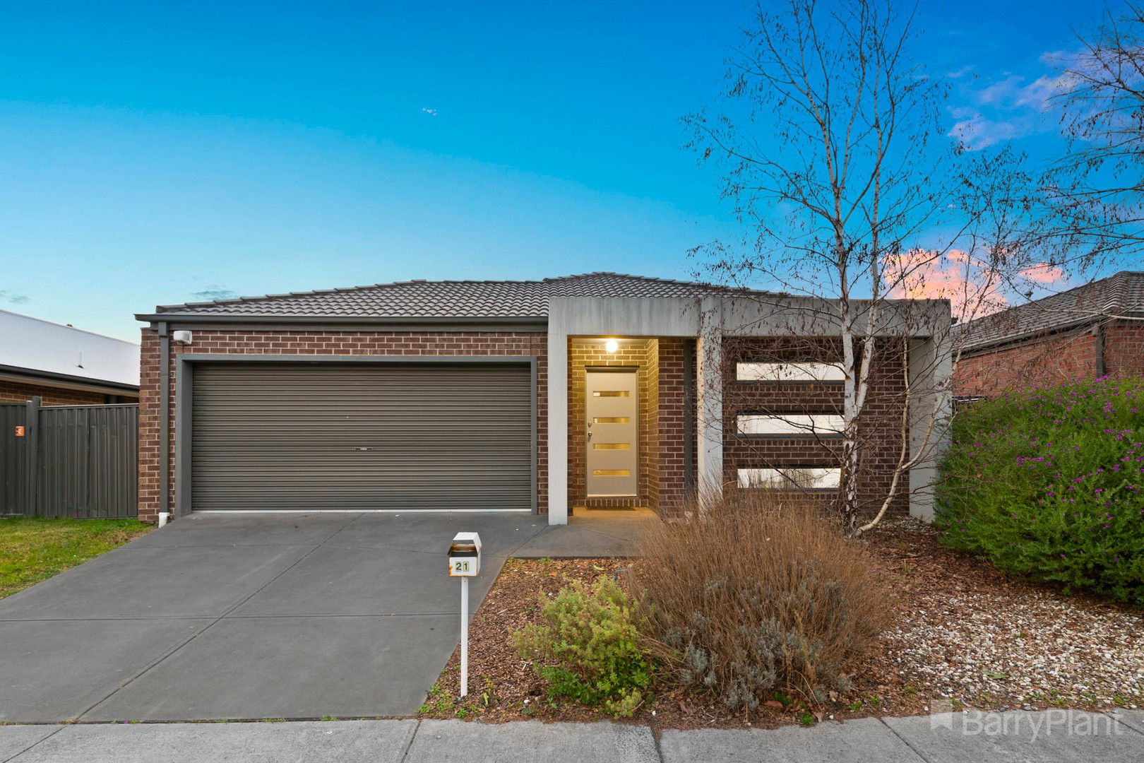 21 Tangelo Terrace, Pakenham, VIC 3810, Pakenham - Thumbnail 2