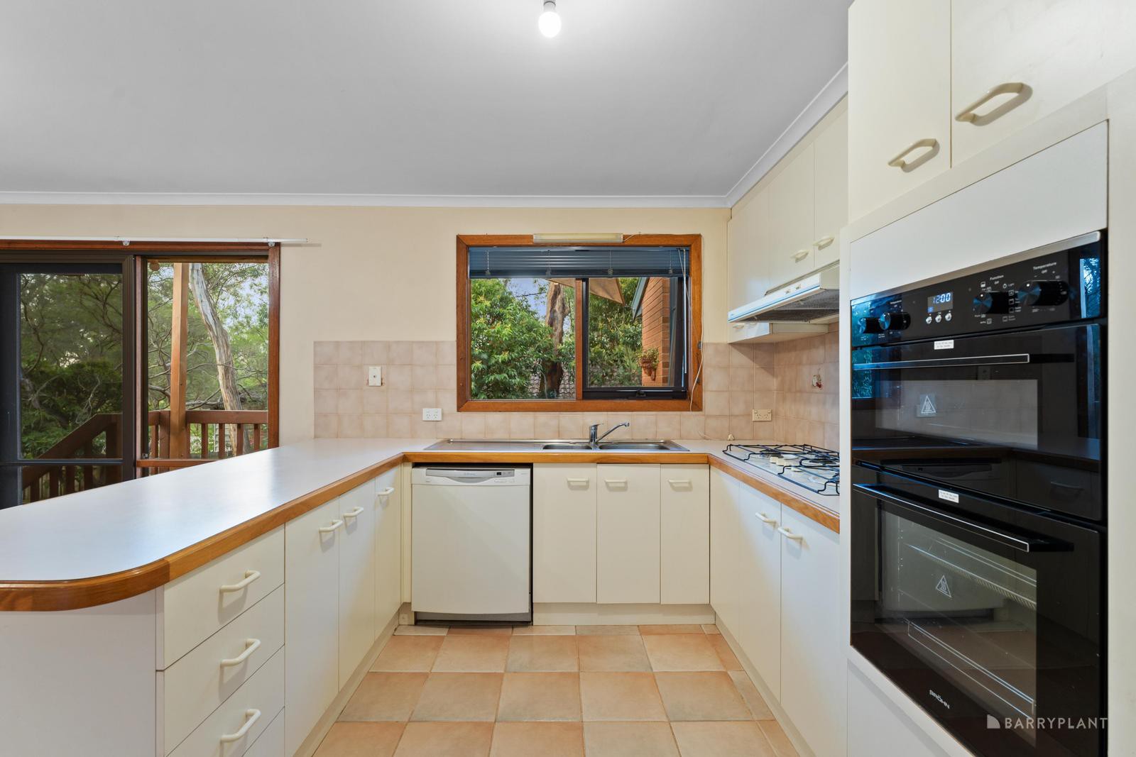 21 Thomas Street, Eltham, VIC 3095, Eltham - Thumbnail 7