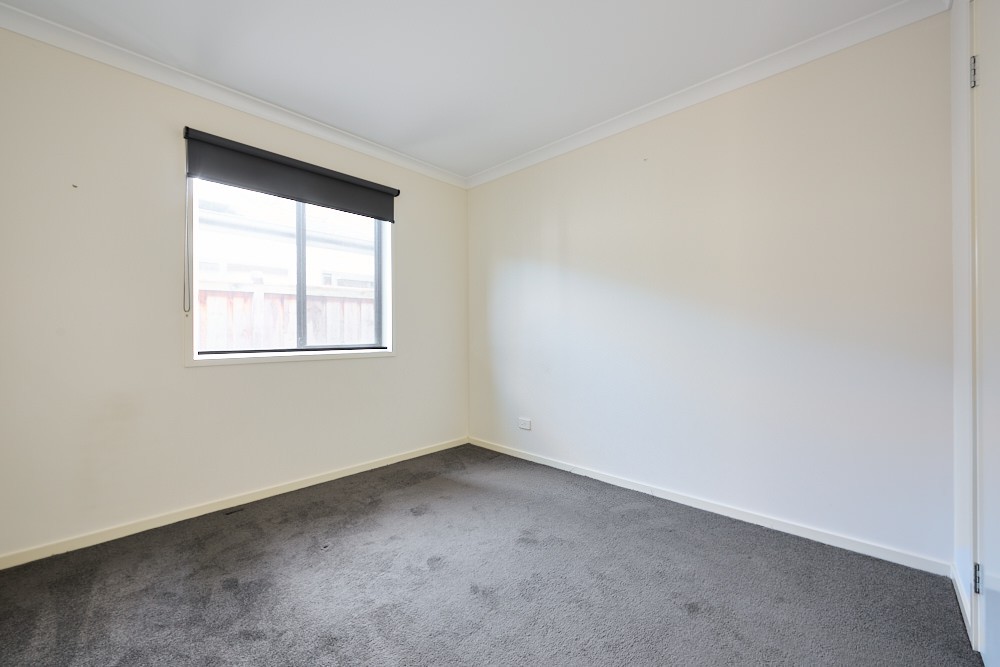 21 Trainers Way, Clyde North, VIC 3978, Clyde North - Thumbnail 2