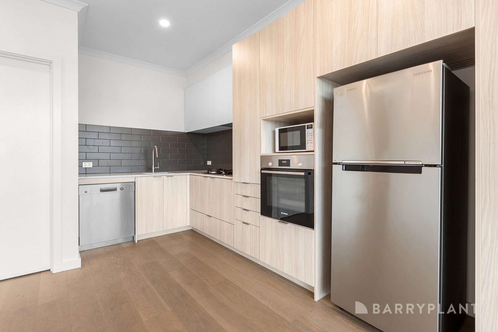 21 Tussock Drive, Bundoora, VIC 3083, Thomastown - Thumbnail 3