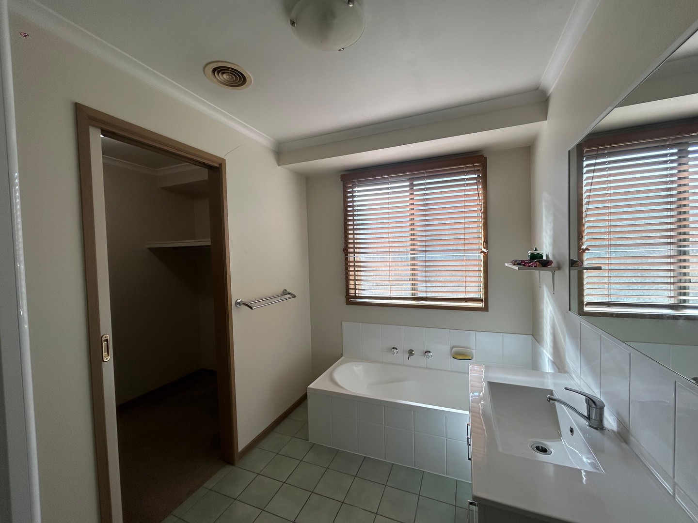 21 Victoria Road, Bayswater, VIC 3153, Bayswater - Thumbnail 6