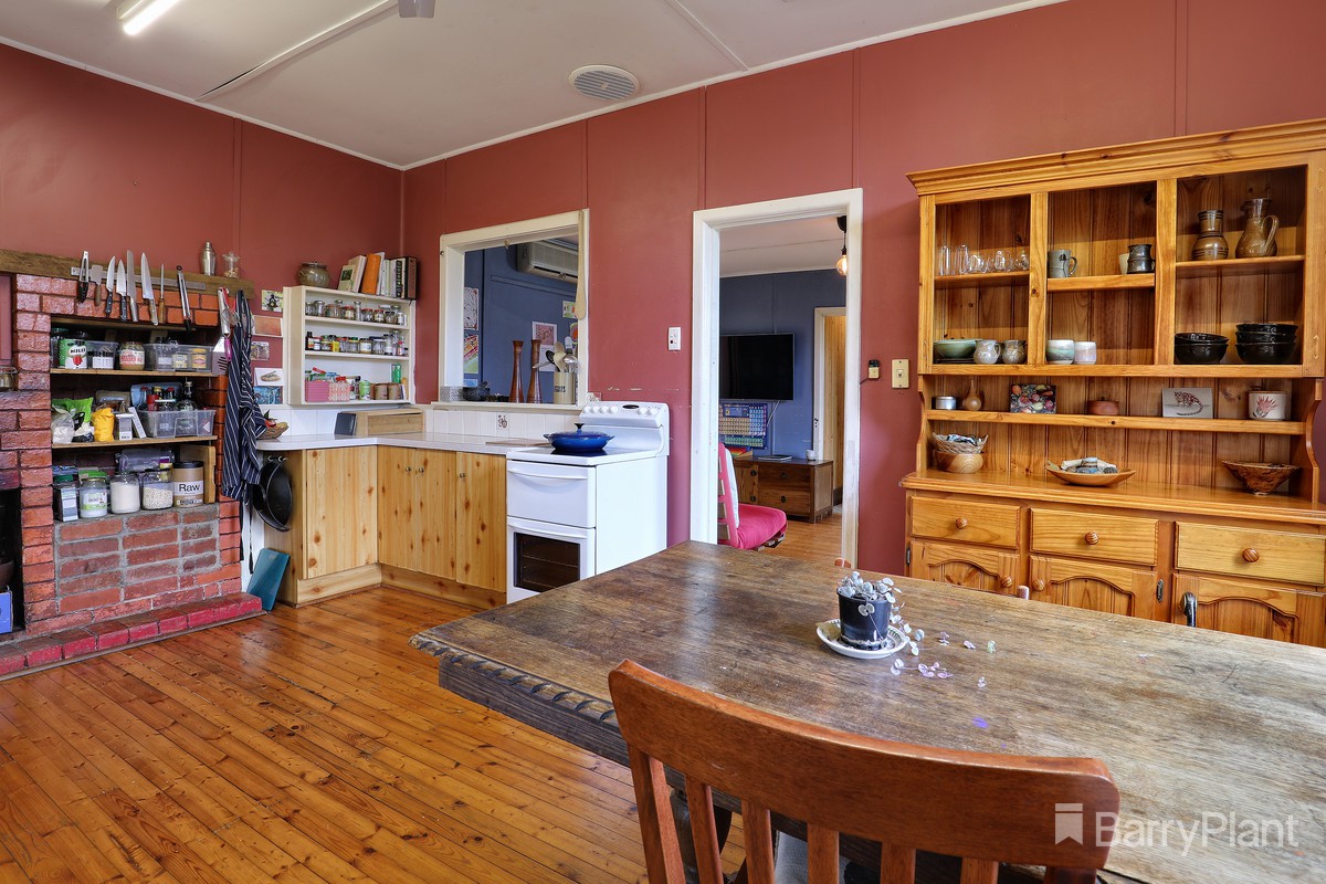 21 Vika Avenue, Monbulk, VIC 3793, Monbulk - Thumbnail 6