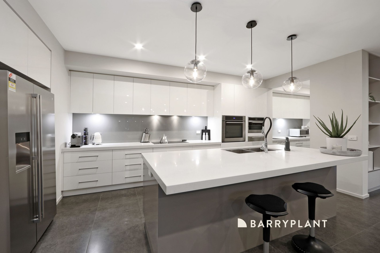 21 Whiton Street, Mount Waverley, VIC 3149 - Thumbnail 2 - 29/10/2024