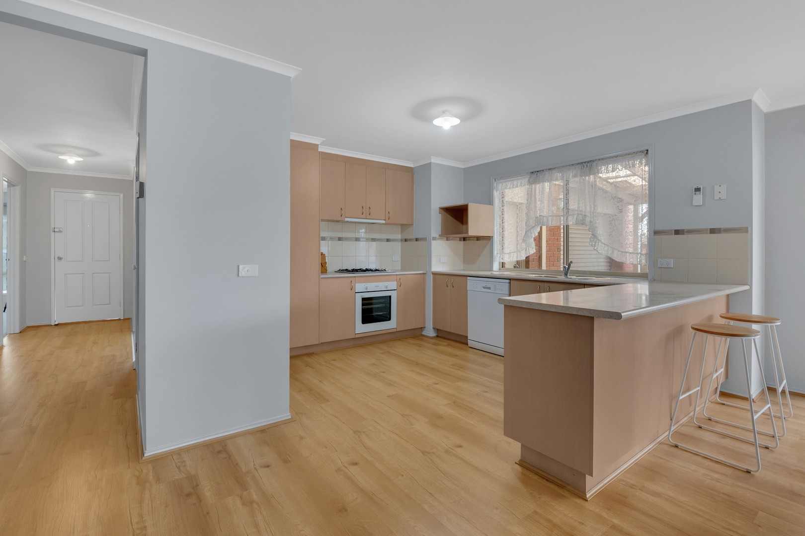 21 Woodside Way, Roxburgh Park, VIC 3064, Roxburgh Park - Thumbnail 2
