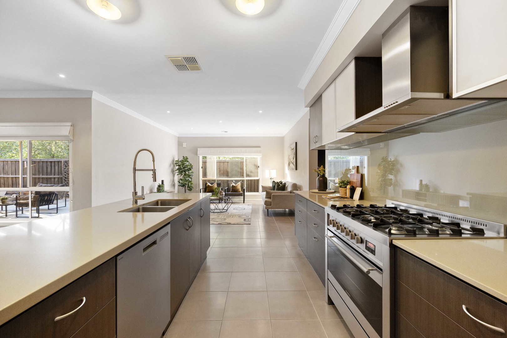 21 Woolwich Way, Taylors Hill, VIC 3037, Taylors Hill - Thumbnail 3