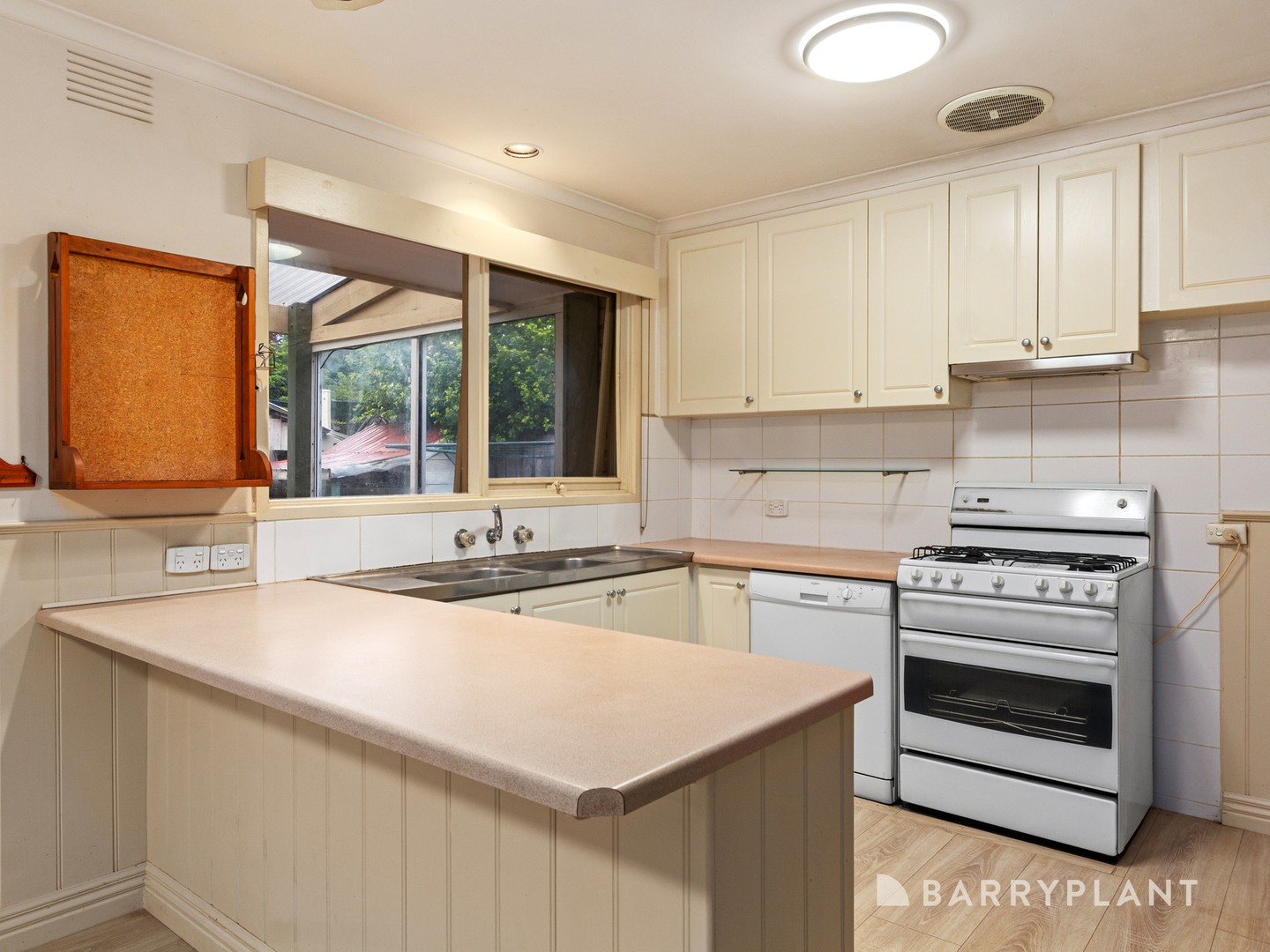 21 Yorkminster Avenue, Wantirna, VIC 3152, Wantirna - Thumbnail 4