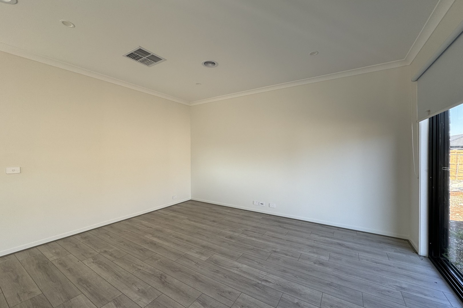 21 Zelkova Circuit, Fraser Rise, VIC 3336 - Thumbnail 1 - 22/04/2024