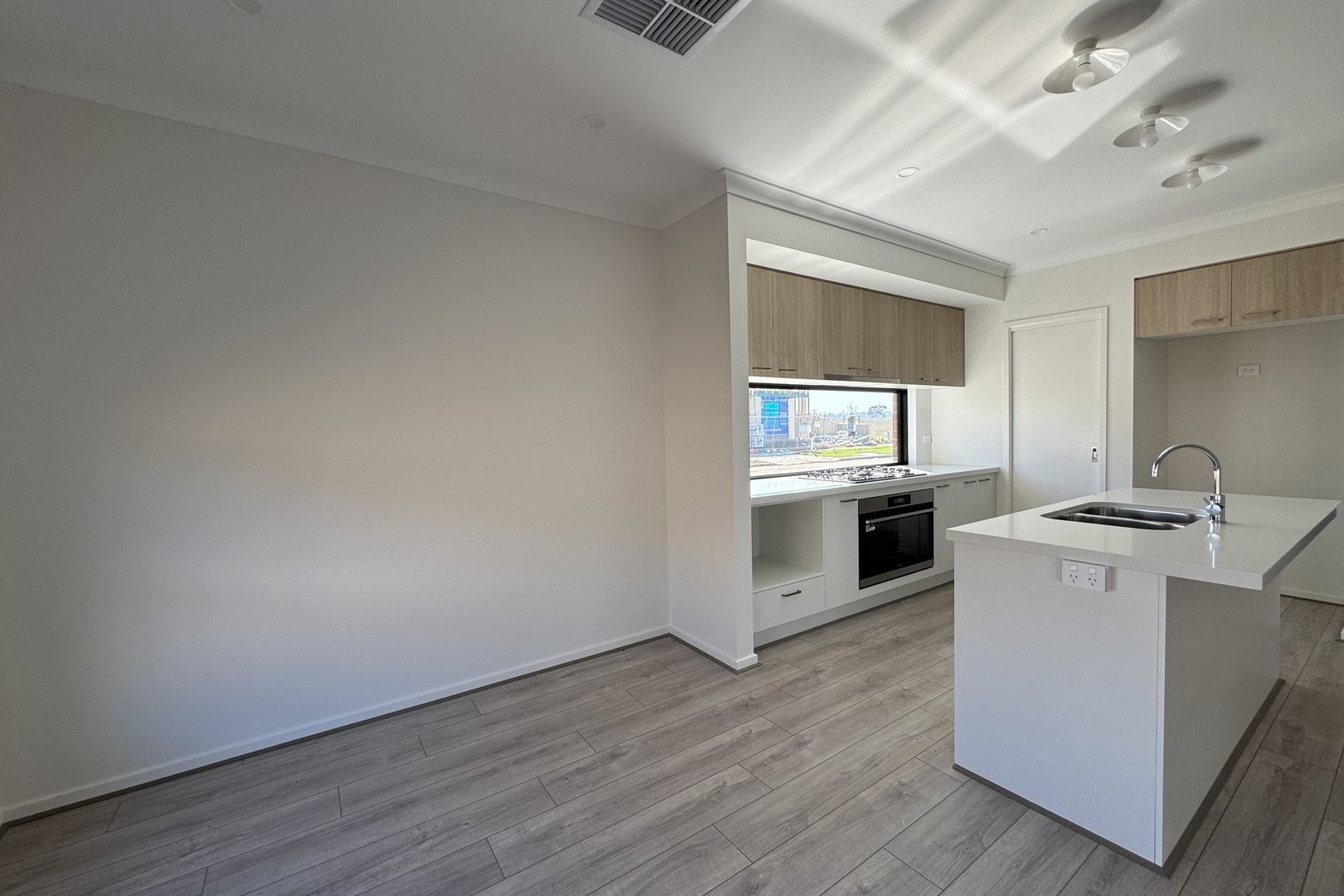 21 Zelkova Circuit, Fraser Rise, VIC 3336, Fraser Rise - Thumbnail 4