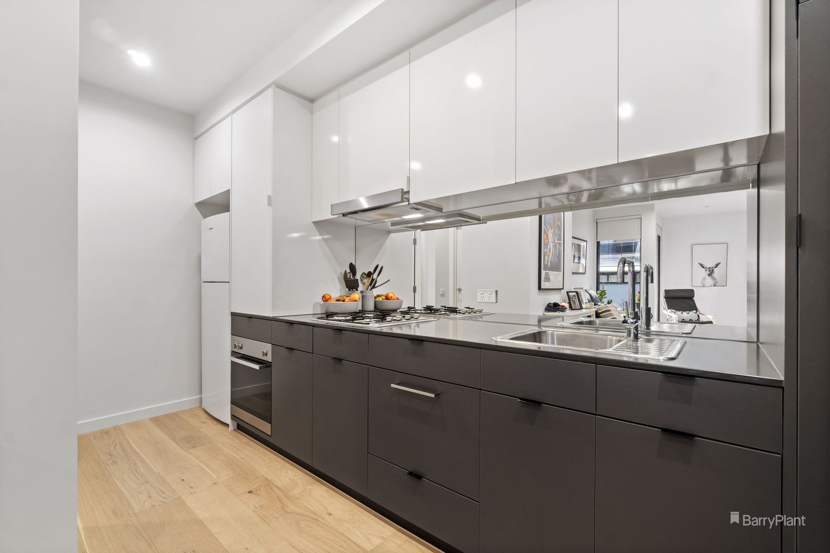 210/18 Queen Street, Blackburn, VIC 3130, Blackburn - Thumbnail 3