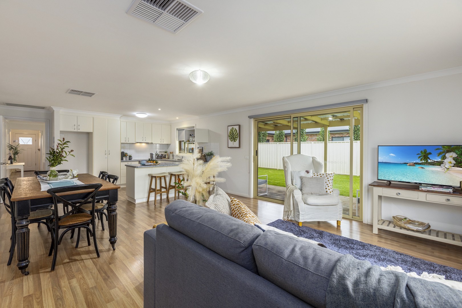 210 Pitman Avenue, Buronga, NSW 2739, Buronga - Thumbnail 2
