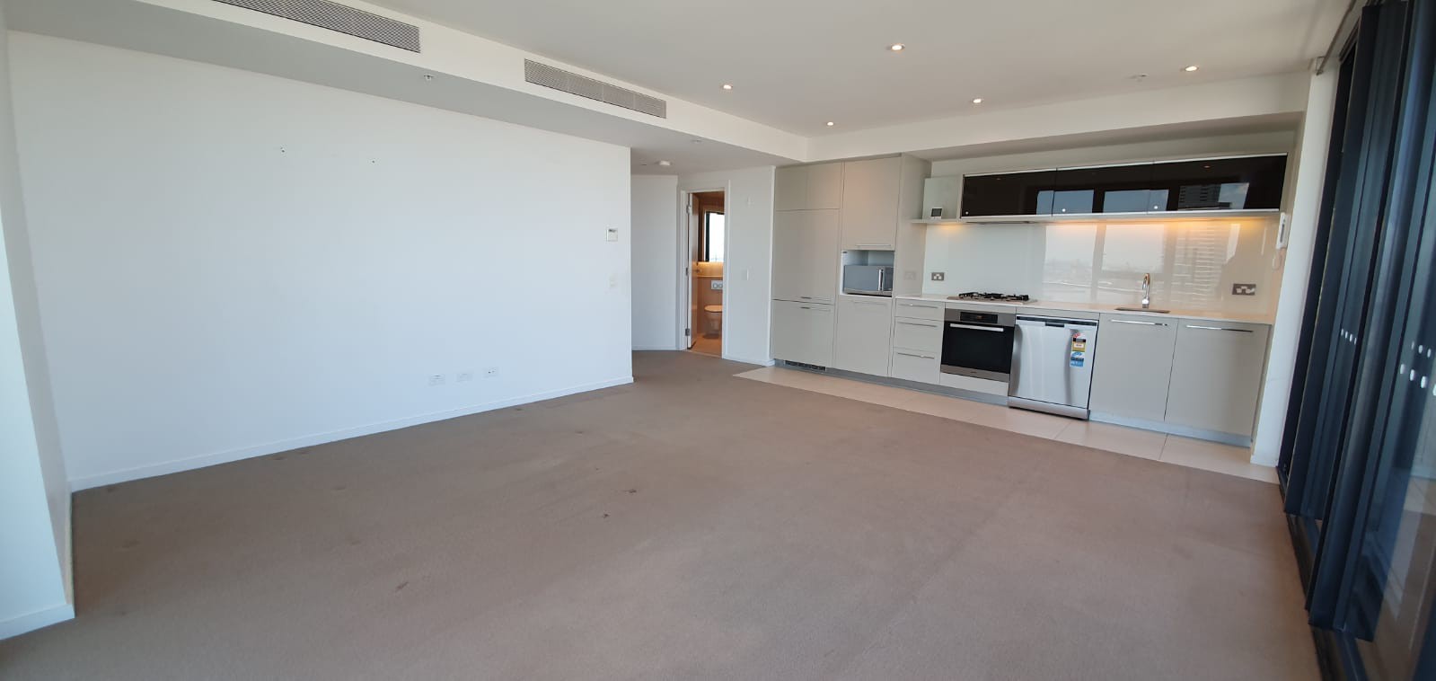 2106/1-3 Point Park Crescent, Docklands, VIC 3008, Docklands - Thumbnail 4