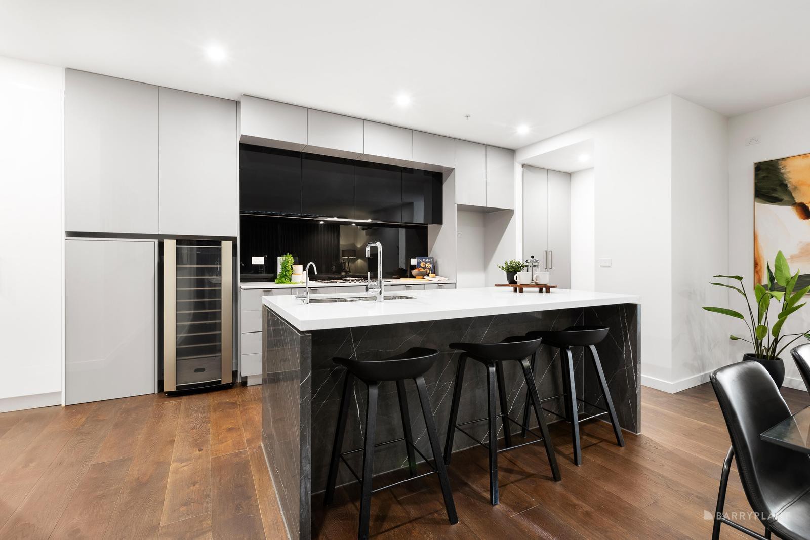 211/5 Sovereign Point Court, Doncaster, VIC 3108, Doncaster - Thumbnail 4