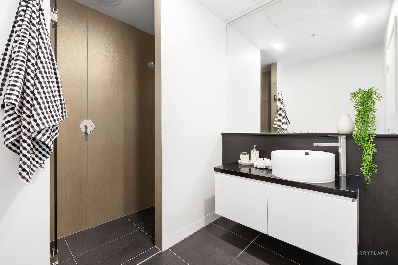 211/5 Sovereign Point Court, Doncaster, VIC 3108, Doncaster - Thumbnail 6