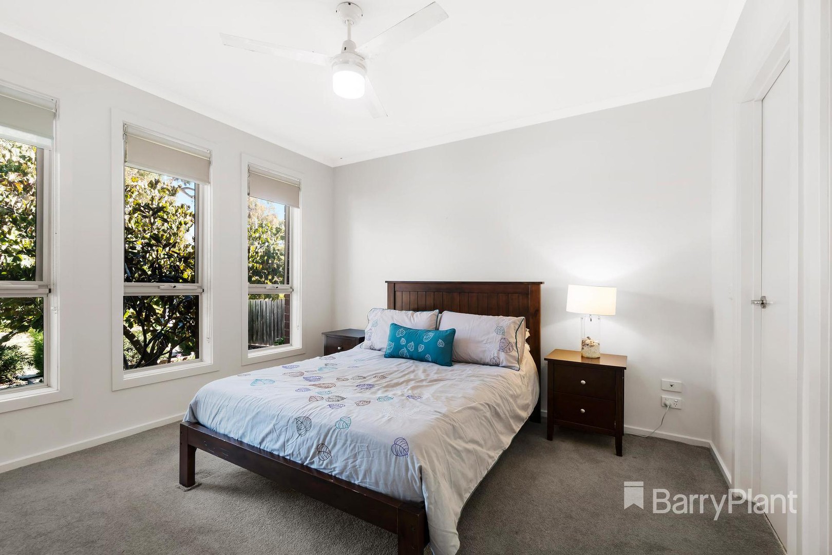 211 The Lakes Boulevard, South Morang, VIC 3752, South Morang - Thumbnail 5