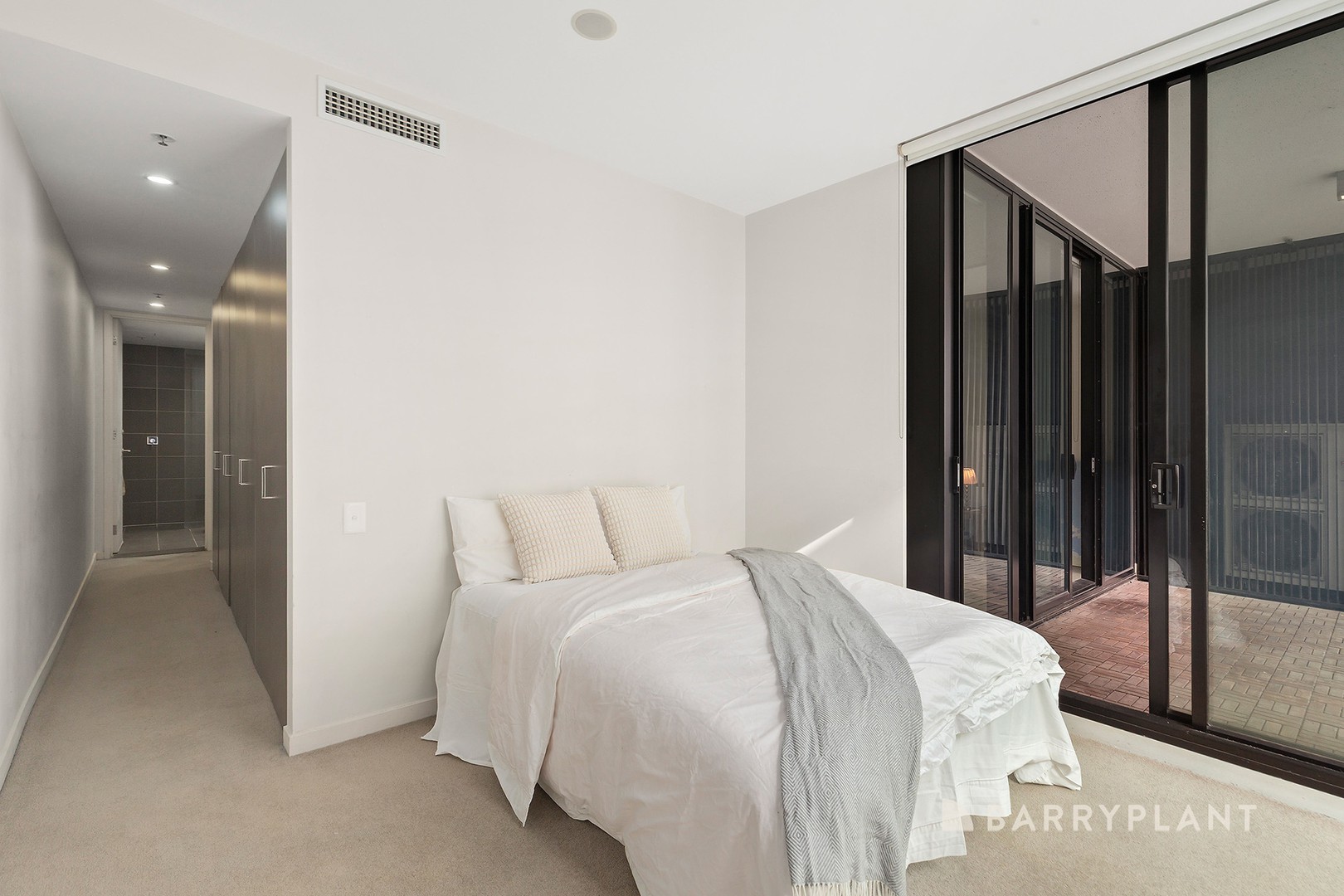 213/70 Queens Road, Melbourne, VIC 3004 - Thumbnail 2 - 30/05/2025