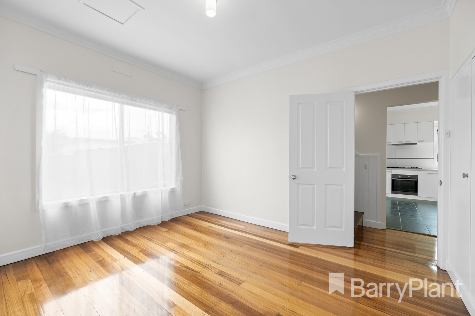 213 Russell Street, Newington, VIC 3350, Newington - Thumbnail 4