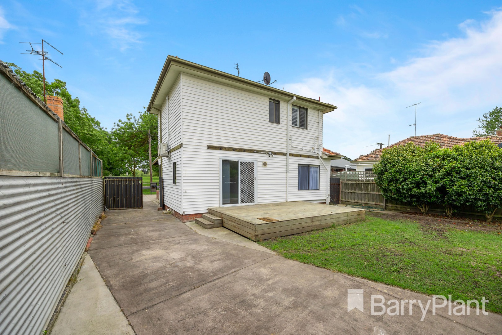 213 Russell Street, Newington, VIC 3350, Newington - Thumbnail 8