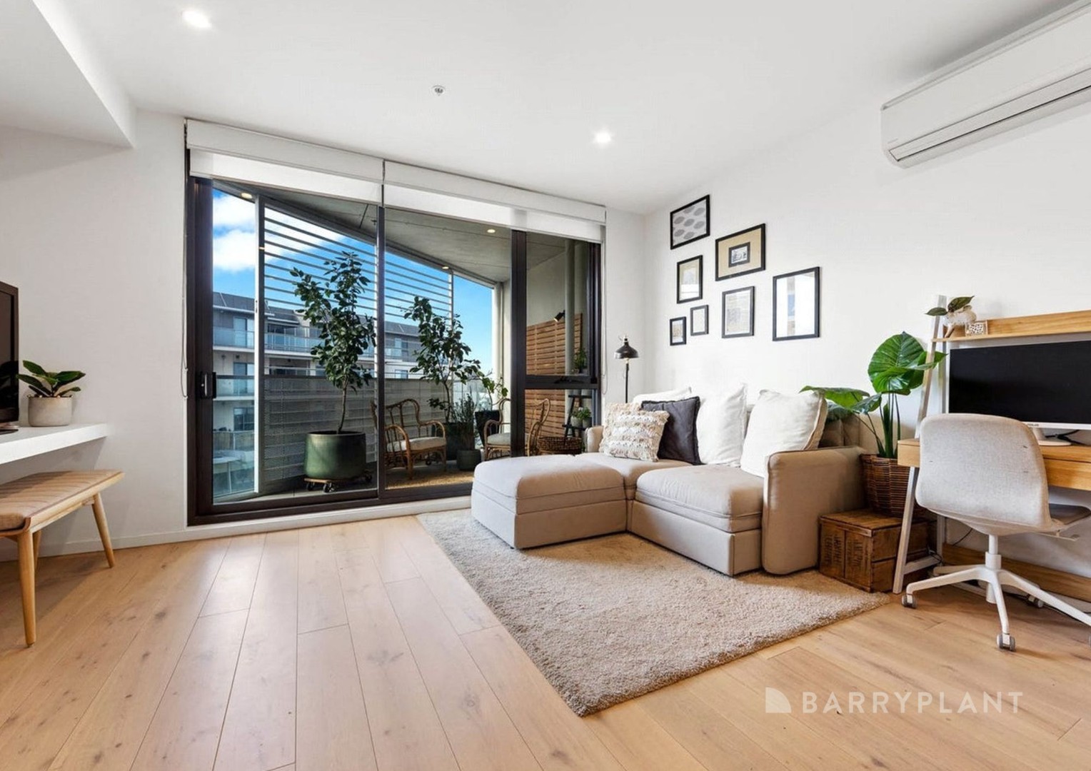 215/116 Balcombe Road, Mentone, VIC 3194 - Thumbnail 2 - 08/10/2025