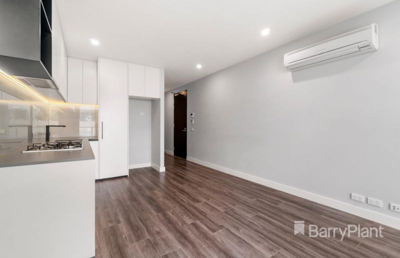 215/55 Railway Road, Blackburn, VIC 3130, Blackburn - Thumbnail 3
