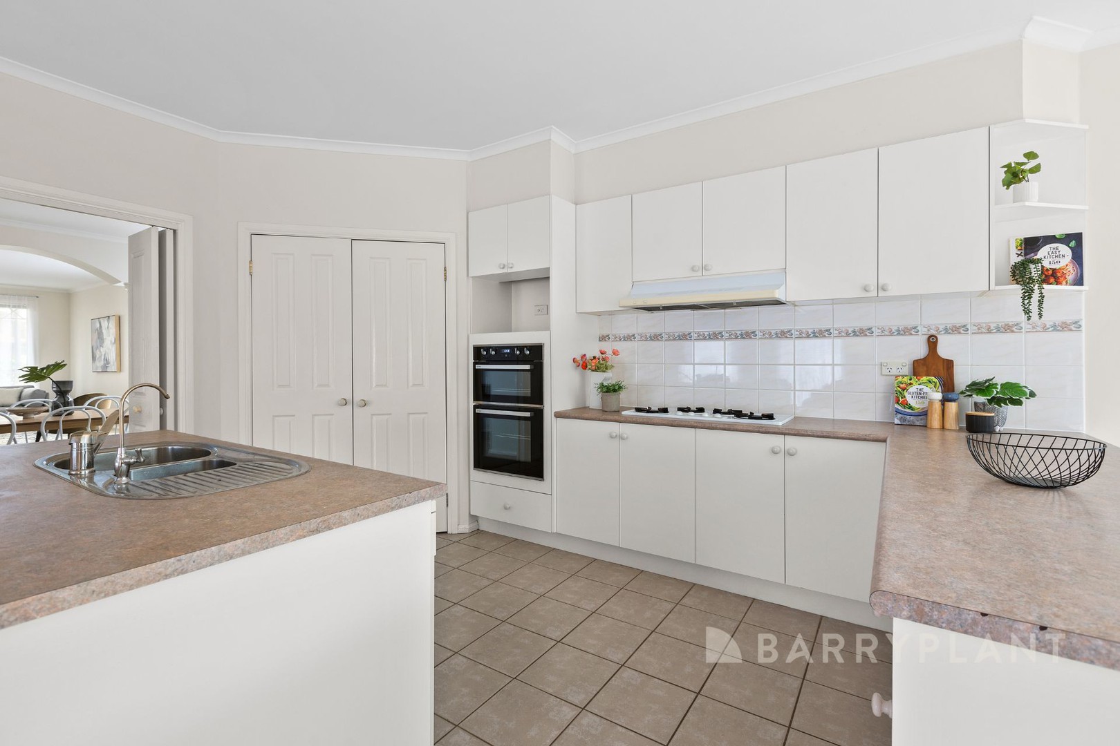 215 Childs Road, Mill Park, VIC 3082, Mill Park - Thumbnail 6