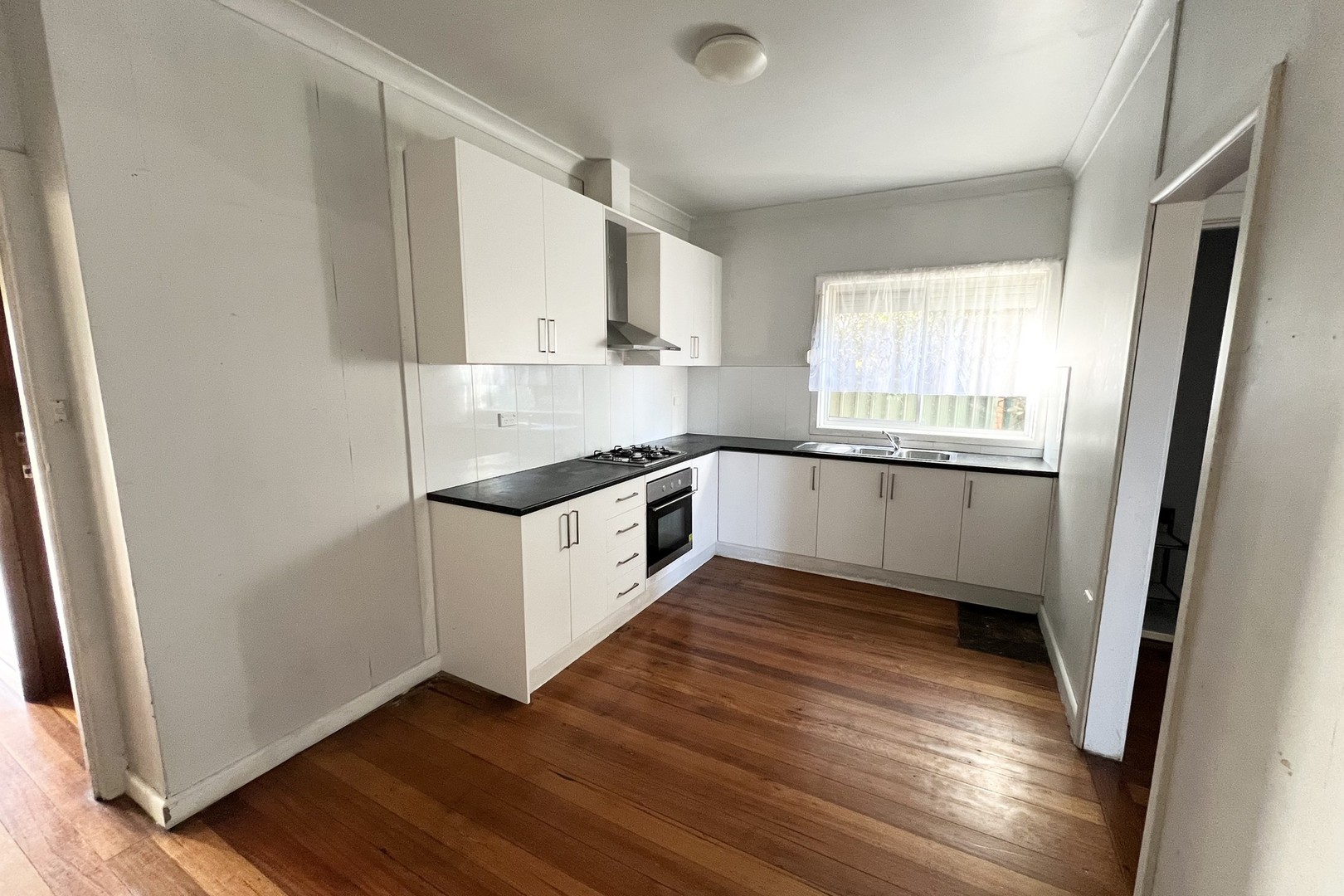 215 Main Road West, St Albans, VIC 3021, St Albans - Thumbnail 2