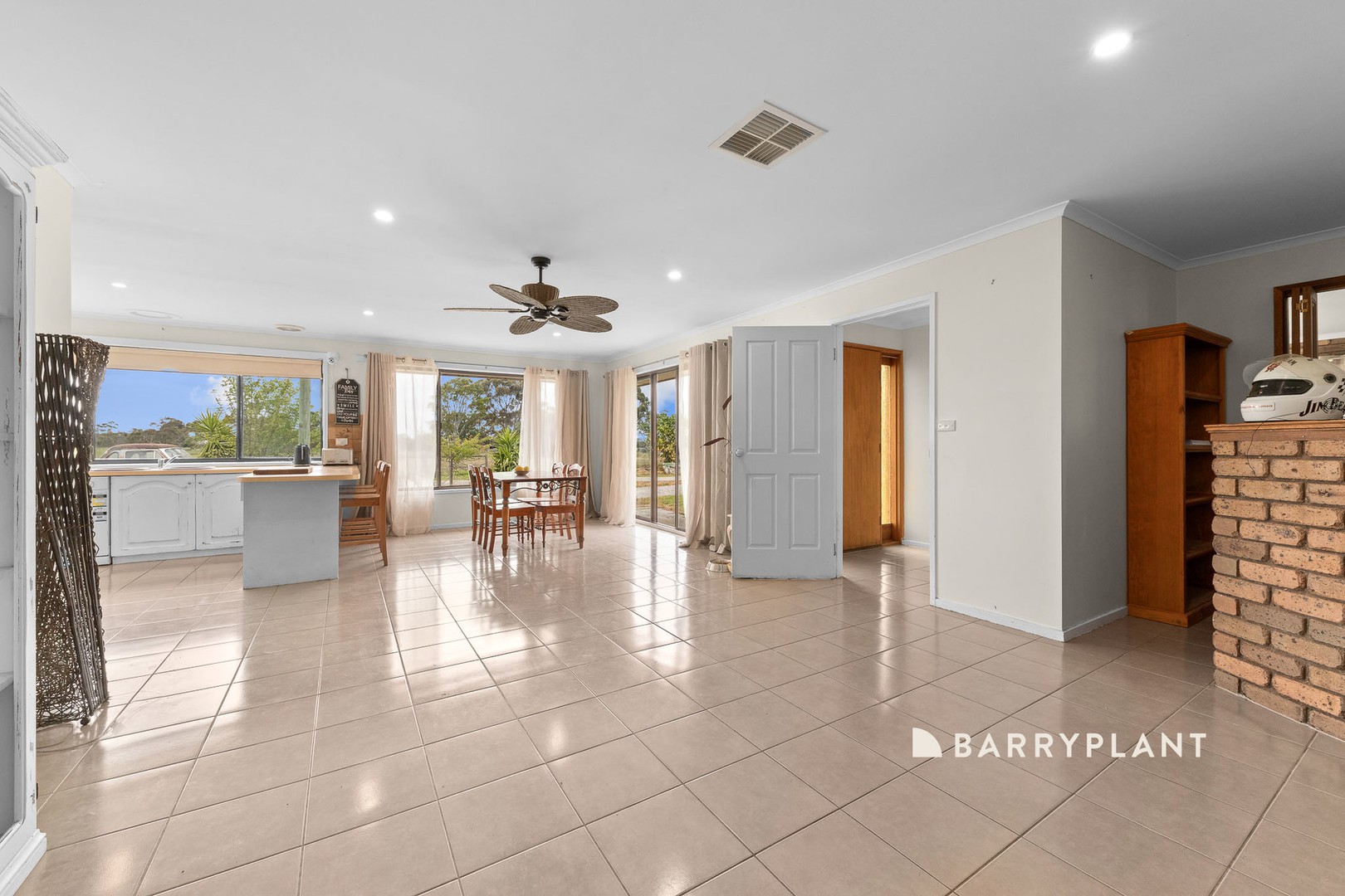 215 Mccraws Road, Nar Nar Goon, VIC 3812, Nar Nar Goon - Thumbnail 5