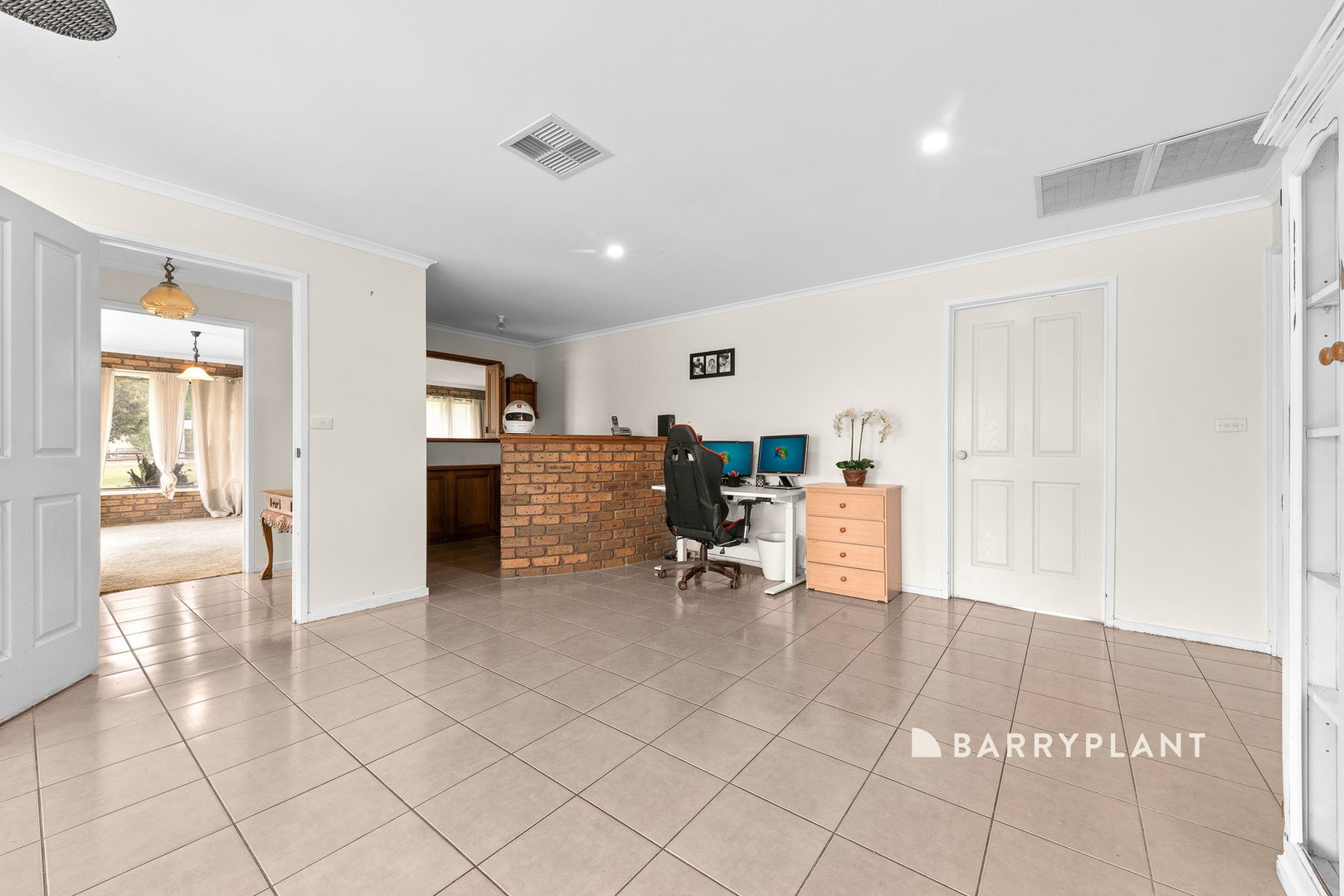 215 Mccraws Road, Nar Nar Goon, VIC 3812, Nar Nar Goon - Thumbnail 6