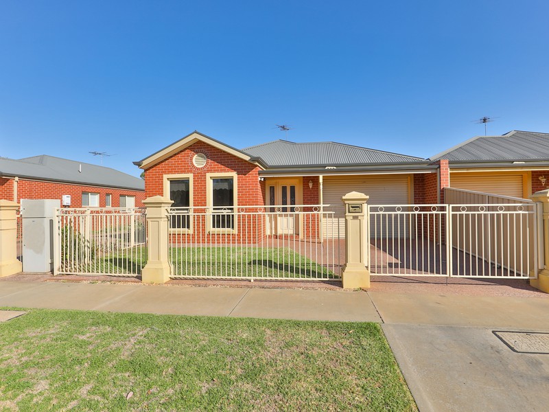 215 Wade Avenue, Mildura, VIC 3500 - Image - 14/10/2025