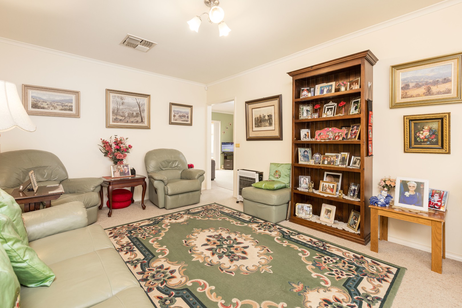215 Woodham Avenue, Mildura, VIC 3500, Mildura - Thumbnail 2