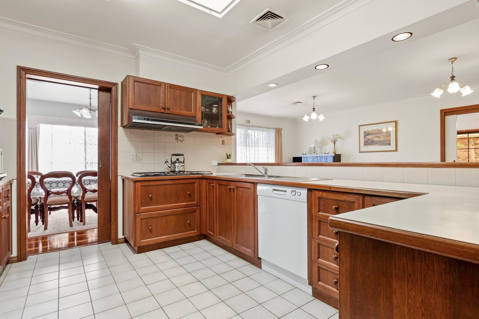 216 Burrowye Crescent, Keilor, VIC 3036, Keilor - Thumbnail 4