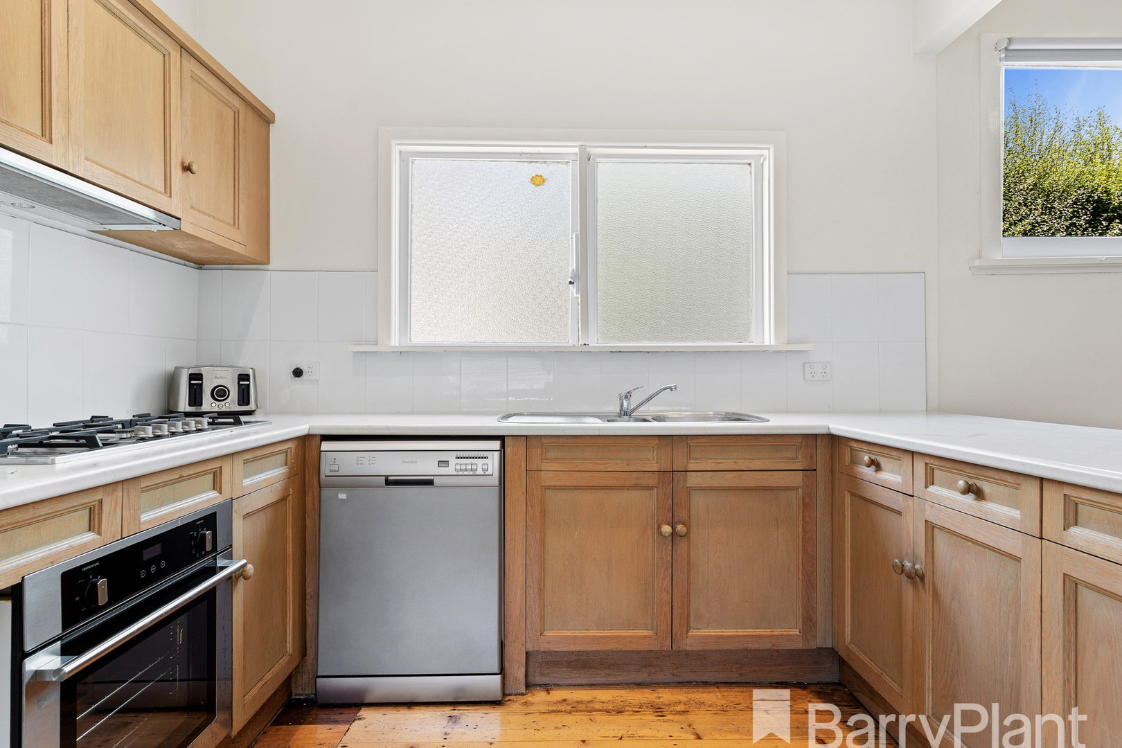 216 Clyde Street, Soldiers Hill, VIC 3350, Soldiers Hill - Thumbnail 3