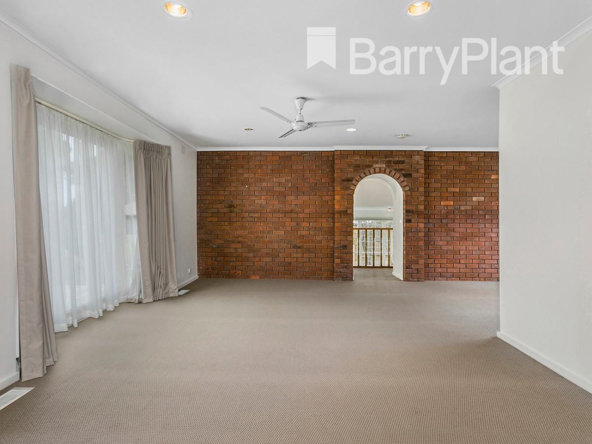 216 Eastbourne Road, Rosebud, VIC 3939 - Thumbnail 2 - 21/10/2021