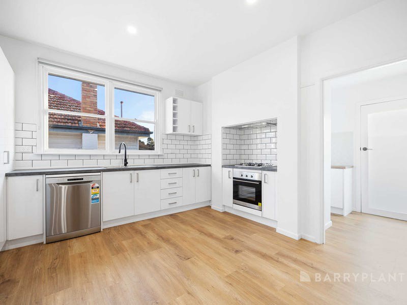 216 Kline Street, Eureka, VIC 3350 - Thumbnail 2 - 23/04/2024