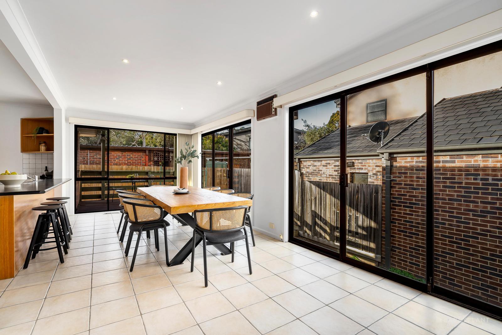 216 Mountain View Road, Briar Hill, VIC 3088, Briar Hill - Thumbnail 7