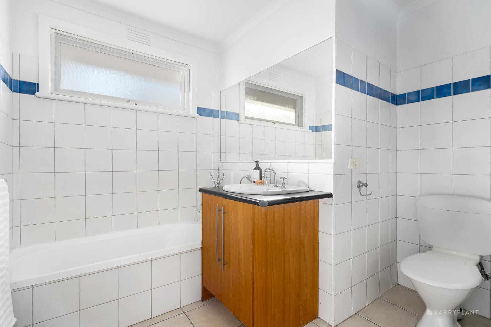 216 Mountain View Road, Briar Hill, VIC 3088, Briar Hill - Thumbnail 8