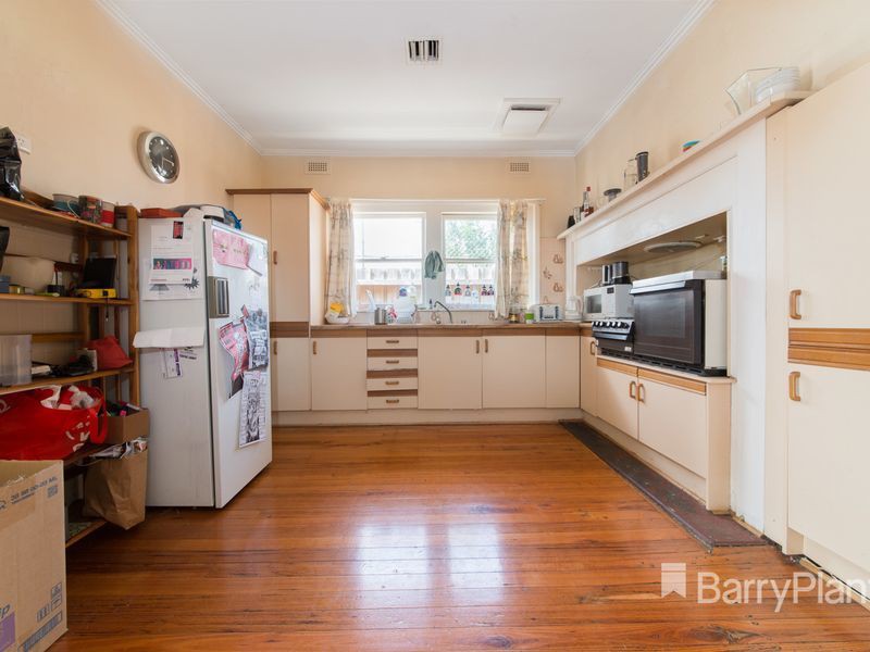 218 Raleigh Street, Thornbury, VIC 3071, Thornbury - Thumbnail 2