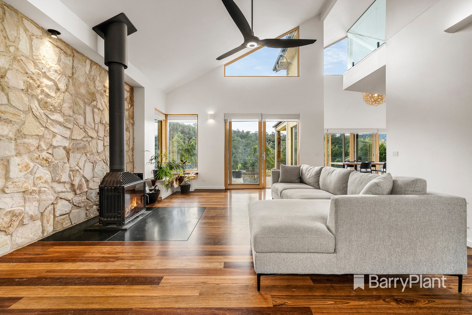 2195  Heidelberg-Kinglake  Road, St Andrews, VIC 3761 - Thumbnail 1 - 02/02/2024