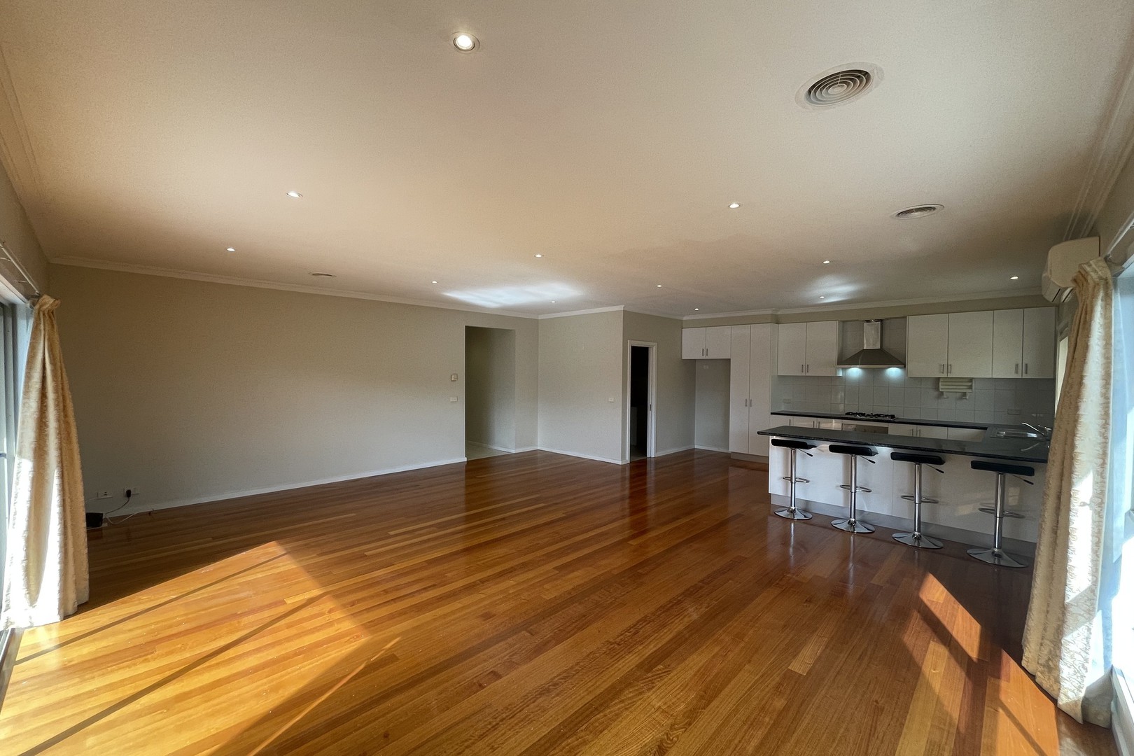 21A Grimwade Street, Reservoir, VIC 3073, Reservoir - Thumbnail 3