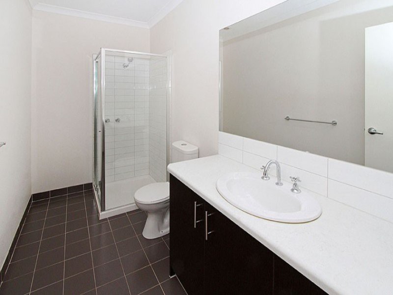 21B Locksley Avenue, Reservoir, VIC 3073, Reservoir - Thumbnail 7