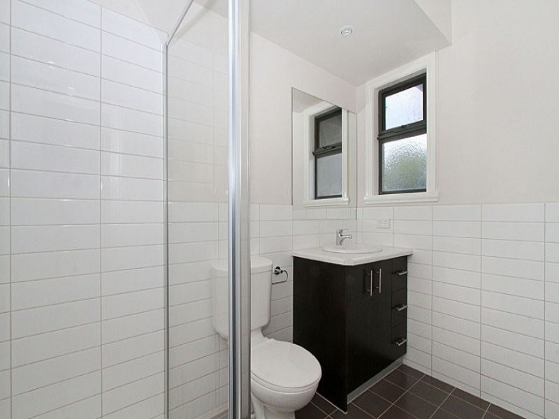21B Locksley Avenue, Reservoir, VIC 3073, Reservoir - Thumbnail 8