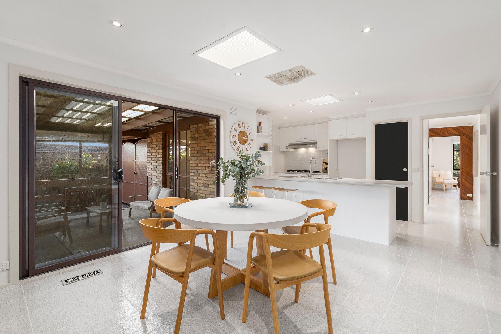 22 Allumba Drive, St Helena, VIC 3088, St Helena - Thumbnail 3