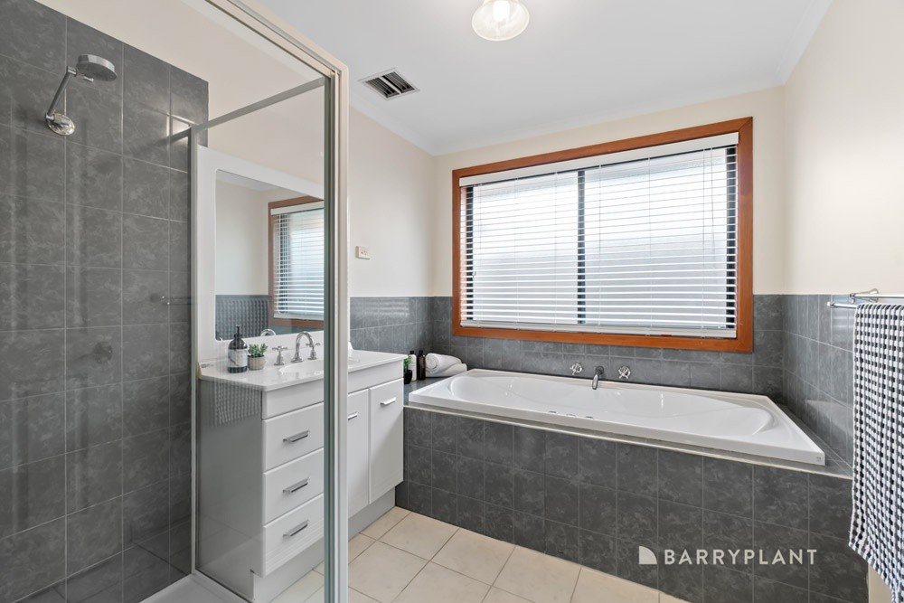 22 Allwyn Crescent, Mill Park, VIC 3082, Mill Park - Thumbnail 6
