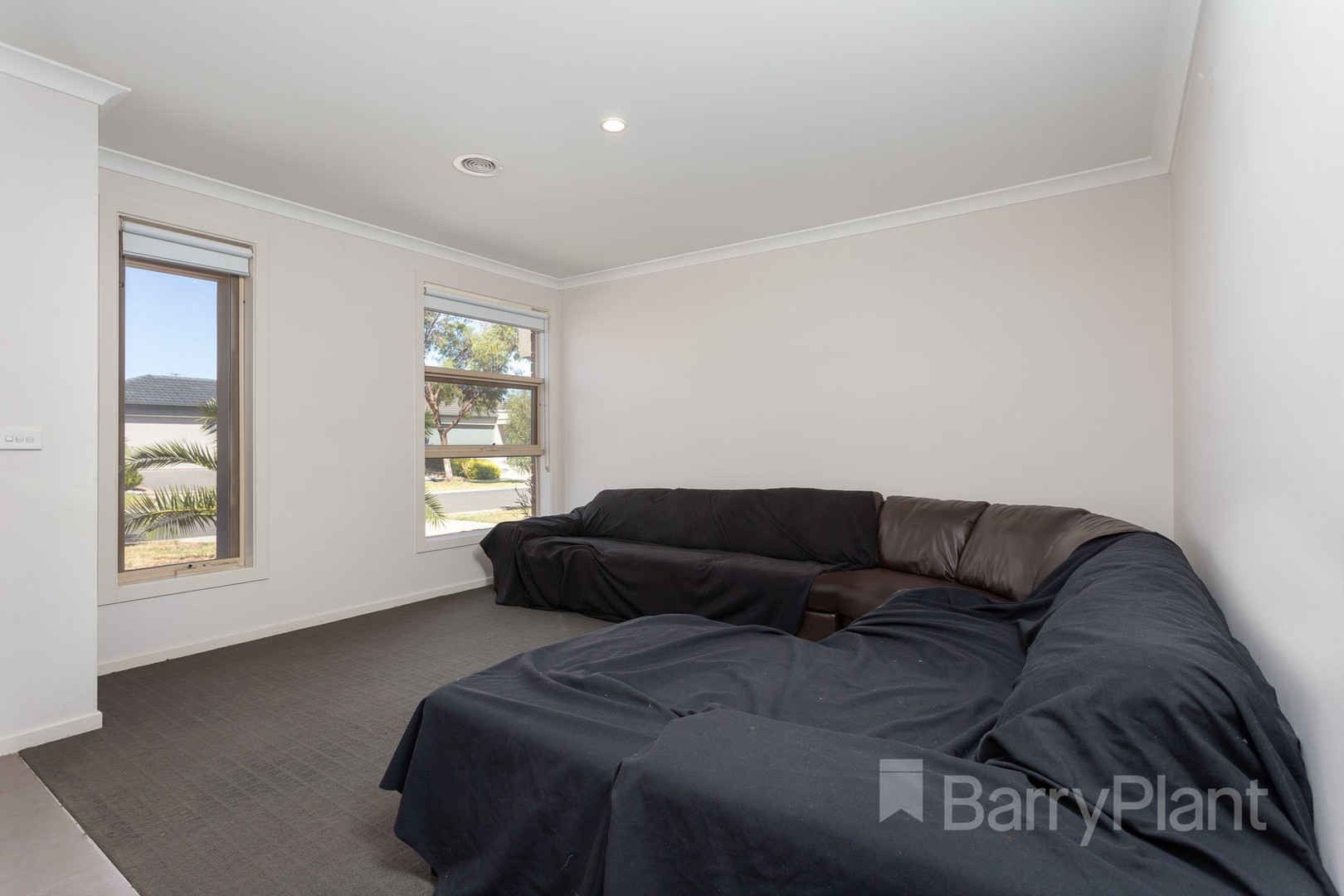 22 Andie Way, Tarneit, VIC 3029, Tarneit - Thumbnail 2