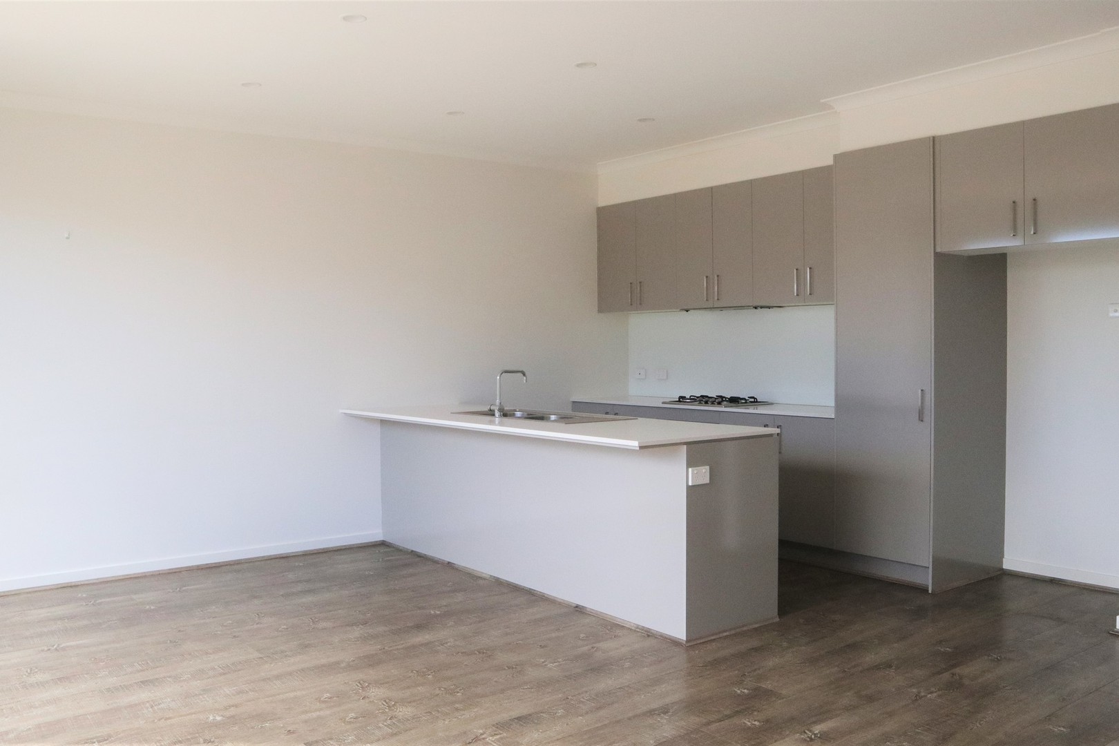 22 Ardour Grove, Craigieburn, VIC 3064, Craigieburn - Thumbnail 2