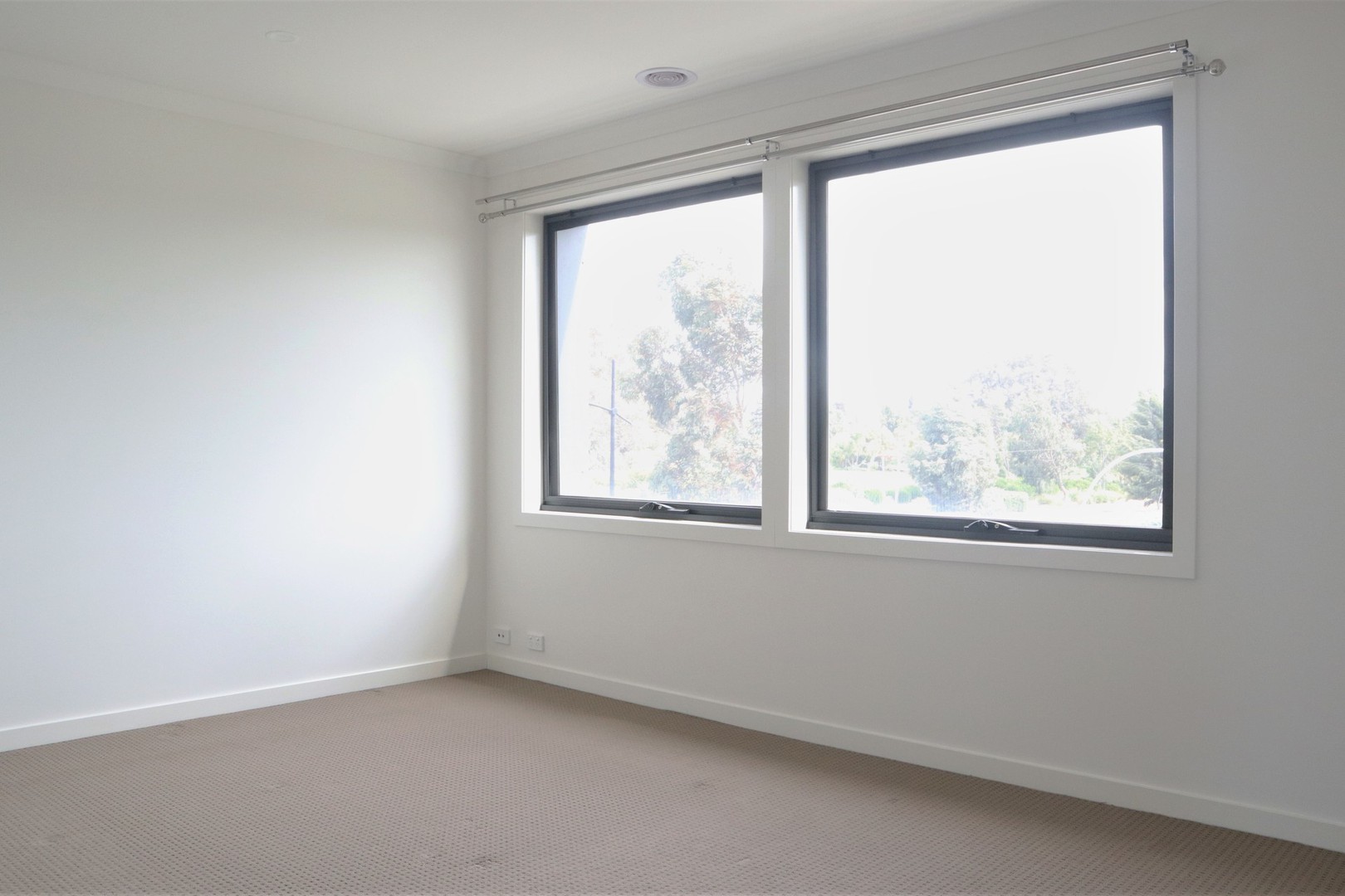 22 Ardour Grove, Craigieburn, VIC 3064, Craigieburn - Thumbnail 5