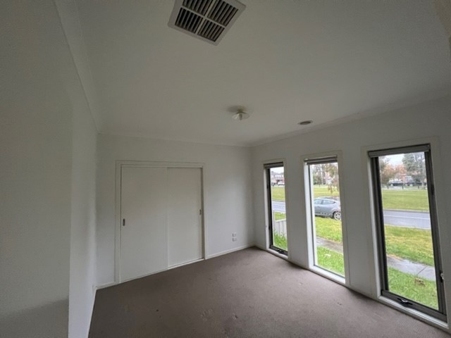 22 Athol Avenue, Roxburgh Park, VIC 3064, Roxburgh Park - Thumbnail 3