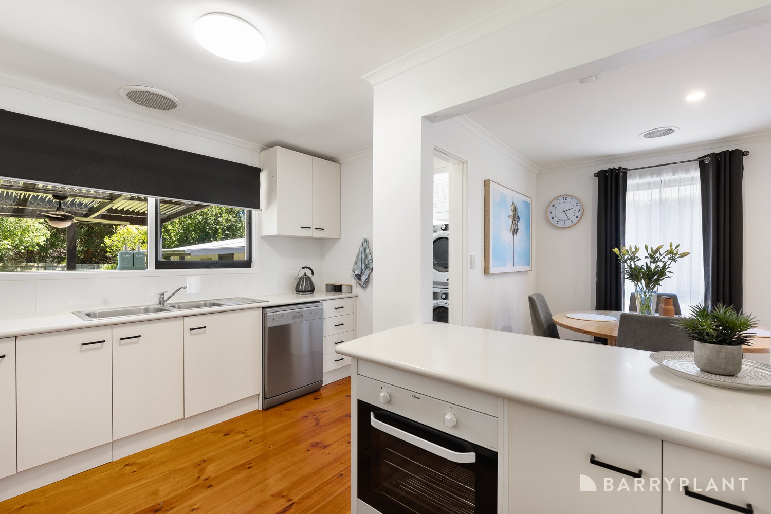 22 Auburn Road, Healesville, VIC 3777 - Thumbnail 2 - 12/01/2024