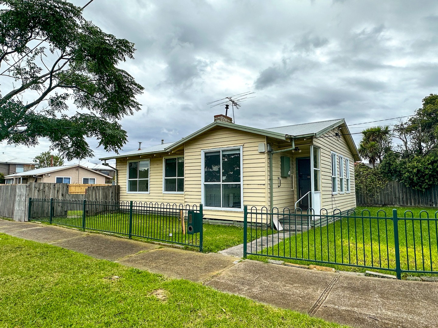 22 Balmoral Street, Braybrook, VIC 3019, Braybrook - Thumbnail 2