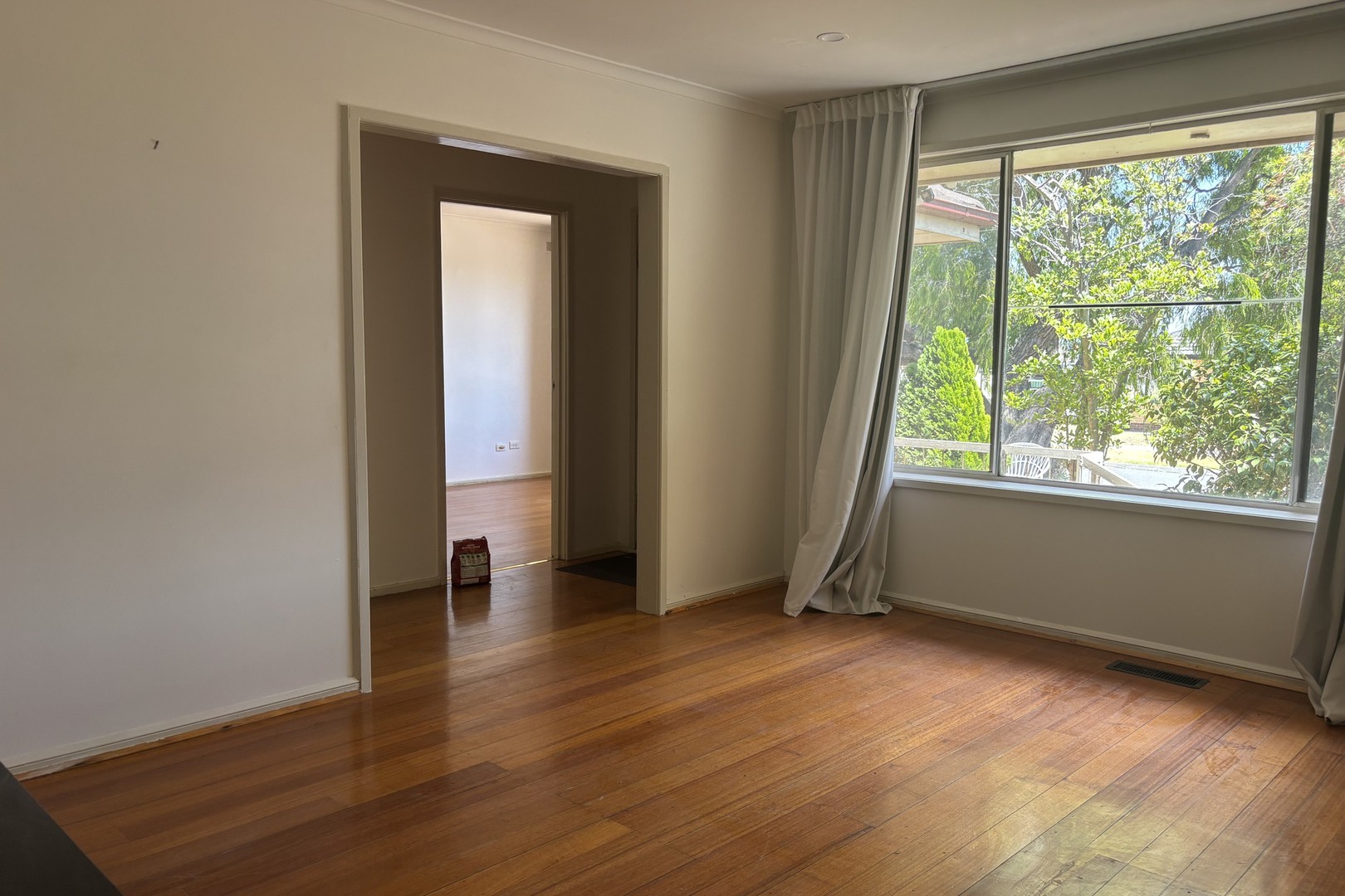 22 Banksia Avenue, Thomastown, VIC 3074 - Thumbnail 2 - 28/01/2026